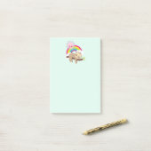 Cute Lazy Sloth met Sun & Rainbow Post-it® Notes (Op bureau)