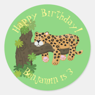 Cute leopard slapen in de cartoon afbeelding van d ronde sticker
