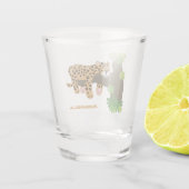 Cute leopard slapen in de cartoon afbeelding van d shot glas (Achterkant)