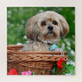 Cute Lhasa Apso Chien dans le panier Puzzle (Vertical)