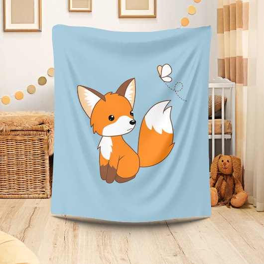 Cute Little Fox Watching Butterfly Fleece Deken