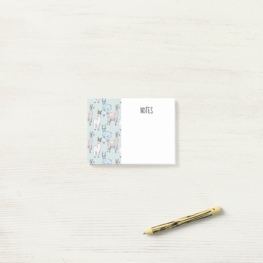 Cute Llama Pattern on Polka Dots Post-it® Notes (Op bureau)