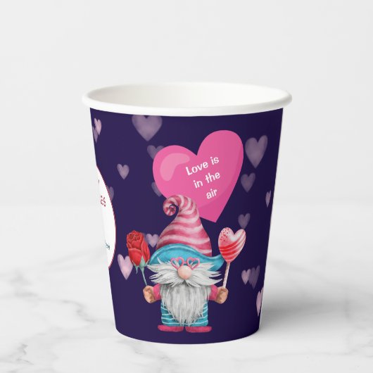 Cute Love is in Air Gnome Paper Cups Papieren Bekers (Achterkant)