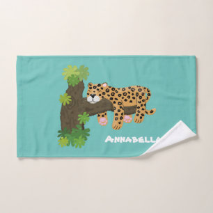 Cute luipaard slaapt in boom cartoonillustratie bad handdoek