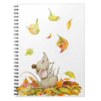 Cute mouse en yellow-oranje vallende bladeren notitieboek