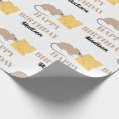 Cute Mouse Rodent Eating Cheese Birthday Cadeaupapier (Hoek)