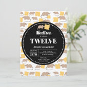 Cute Mouse Rodent Eating Cheese Birthday Kaart (Staand voorkant)