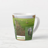 Cute Mouton Collage Latte Mug (Angle droit)