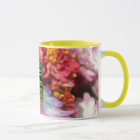 Cute Nosy Caterpillar N Mums Mug (Droite)