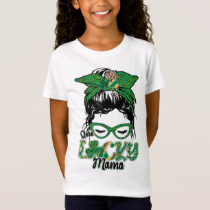 Cute One Lucky Mama Messy Bun Happy St Patricks Da T-shirt