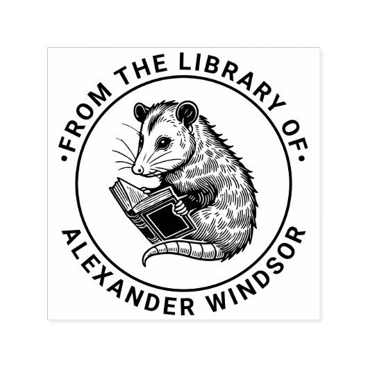 Cute Opossum Reading Book Library Book Name Zelfinktende Stempel (Design)