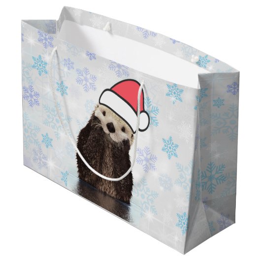 Cute Otter die met Kerstmis een kerstman heeft. Groot Cadeauzakje (Achterkant Gekanteld)