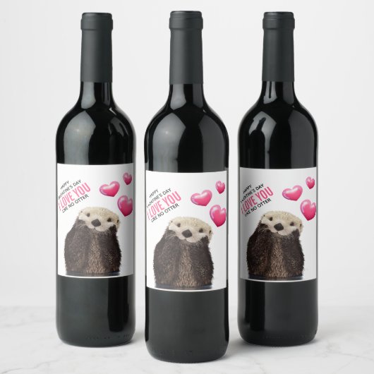 Cute Otter met Hearts Valentijnsdag Humor Wijn Etiket (Flessen)
