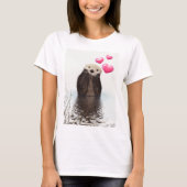 Cute Otter met roze liefdesharten T-shirt (Voorkant)
