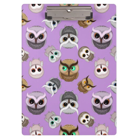 Cute Owls Pattern op Paarse achtergrond Klembord (Voorkant)