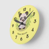 Cute Panda Beer Amid Bamboo Ronde Klok (Hoek)