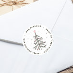Cute Pastel Christmas Tree Adresse de retour<br><div class="desc">Cet autocollant rond présente un joli sapin de Noël avec une étoile rose,  des ornements ronds pastel,  de la neige et une adresse de retour. Pour une personnalisation plus avancée de cette conception,  cliquez sur le lien "customiser plus loin".</div>