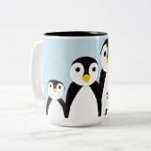 Cute Penguin Family Tweekleurige Koffiemok (Voorkant links)