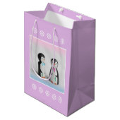 Cute Penguin Gift Bag Medium Cadeauzakje (Voorkant Gekanteld)