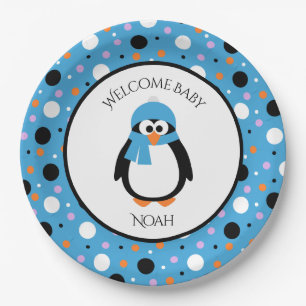 Cute Penguin met Blue Pet en Scarf Polka-Stippen Papieren Bordje