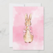 Cute Peter Rabbit Baby in Pink Shower Invitation Kaart (Achterkant)