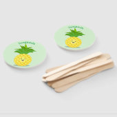 Cute pineapple cartoon illustratie handwaaier (Niet-gemonteerd)