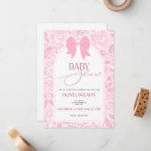 Cute Pink Bow Baby Shower Invitation (Devant/Arrière en situation)
