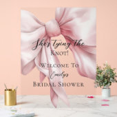 Cute Pink Bow She's Tying the Knot Fête des mariée (Mariage)