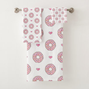 Cute Pink Donut and Hearts Pattern Bad Handdoek