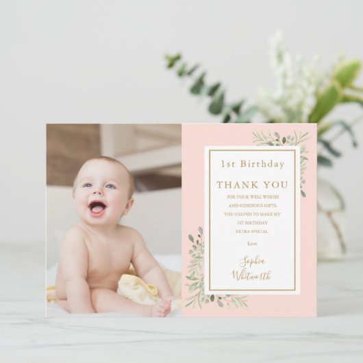 Cute Pink Greenery 1e verjaardag Foto Bedankkaart (Staand voorkant)