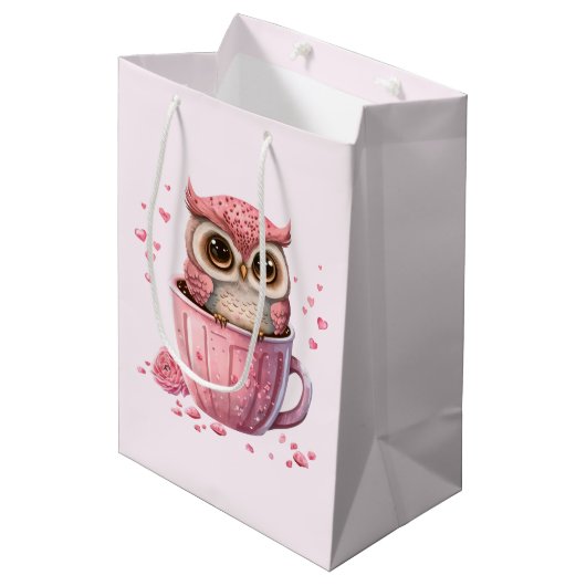 Cute Pink Owl in een Cup Medium Cadeauzakje (Voorkant Gekanteld)