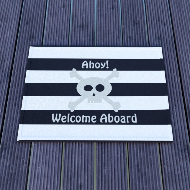 Cute Pirate Skull Stripe Welcome Aboard Doormat Deurmat (Ahoy! Welcome aboard! Cute doormat for your ship!)