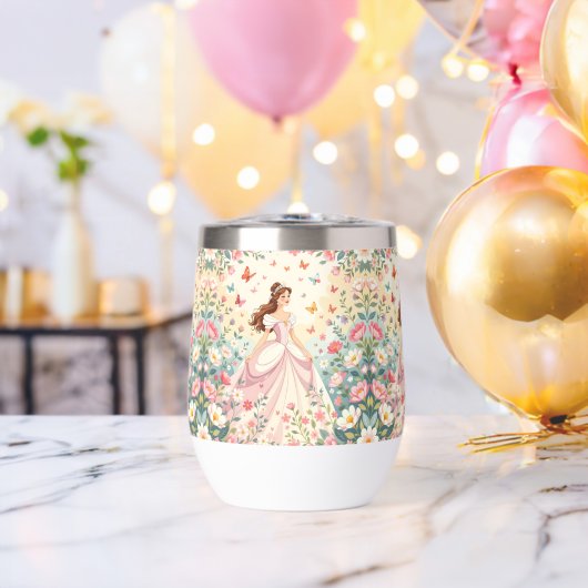 Cute princess with butterflies (Enterrement de vie de garçon (pivoté))