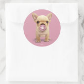 Cute Puppy met Pacifier Ronde Sticker (Tas)