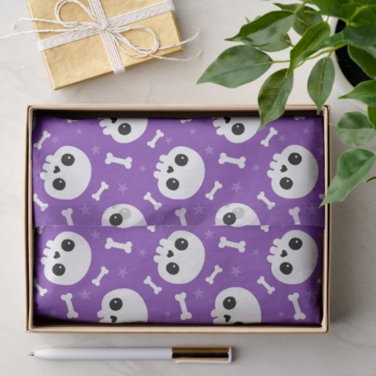 Cute Purple Skull & Bones Halloween Pattern Tissuepapier (Geschenk)