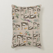 Cute Raccoon in Pine Forest Pattern Accent Kussen (Voorkant(Verticaal))