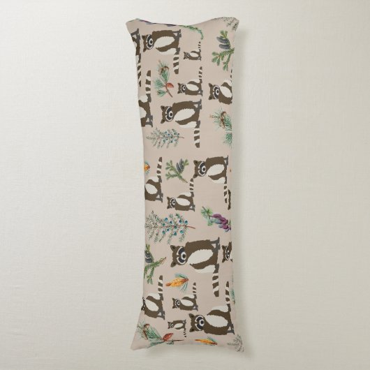 Cute Raccoon in Pine Forest Pattern Lichaamskussen (Voorkant Verticaal)