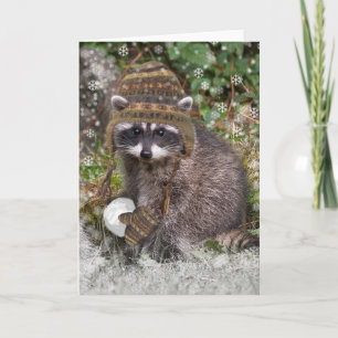 Cute Raccoon met mittens en een sneeuwbal Feestdagen Kaart