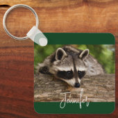 Cute Raccoon Resting on a Log Sleutelhanger (Voorkant)