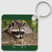 Cute Raccoon Resting on a Log Sleutelhanger (Achterkant)