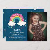 Cute Rainbow Photo Anniversaire Invitation (Devant / Derrière)
