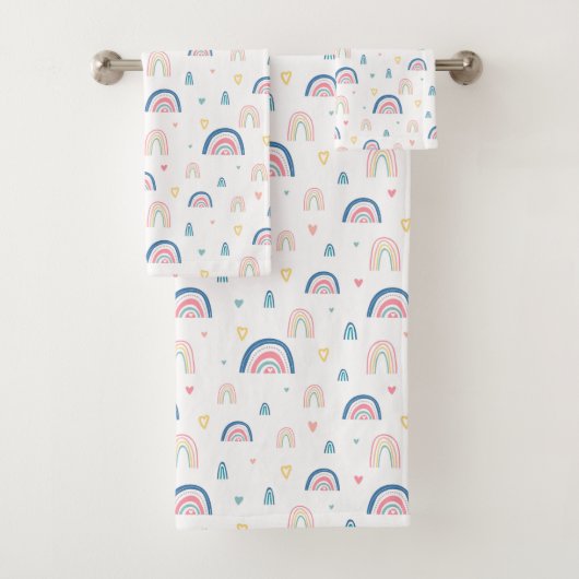 Cute Rainbows & Hearts Pattern Bad Handdoek (Insitu)