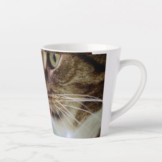 Cute Realistic Cat Face Coffee Mug (Droite)