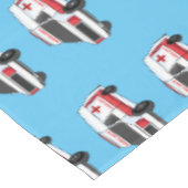 Cute red ambulance van cartoon tafelkleed (Gekanteld)