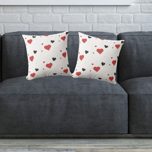 Cute Red and Black Polka Dot Hearts Throw Pillow Kussen