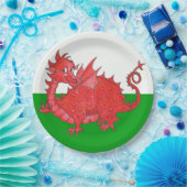 Cute Red Dragon over het Bord van groenboek en wit (Feest)