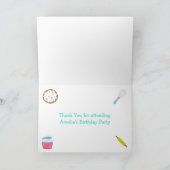 Cute Red Hair Girl Merci de cuisson (Intérieur)