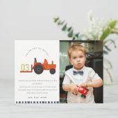Cute Red Rust Boerderij Tractor Kinder Foto Birthd Bedankkaart (Staand voorkant)