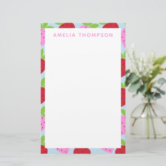 Cute Retro Aardbery Fruit Pattern Personalized Briefpapier (Staand voorkant)