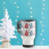 Cute rode en blauwe kerstboom Scandinavisch patroo Reisbeker